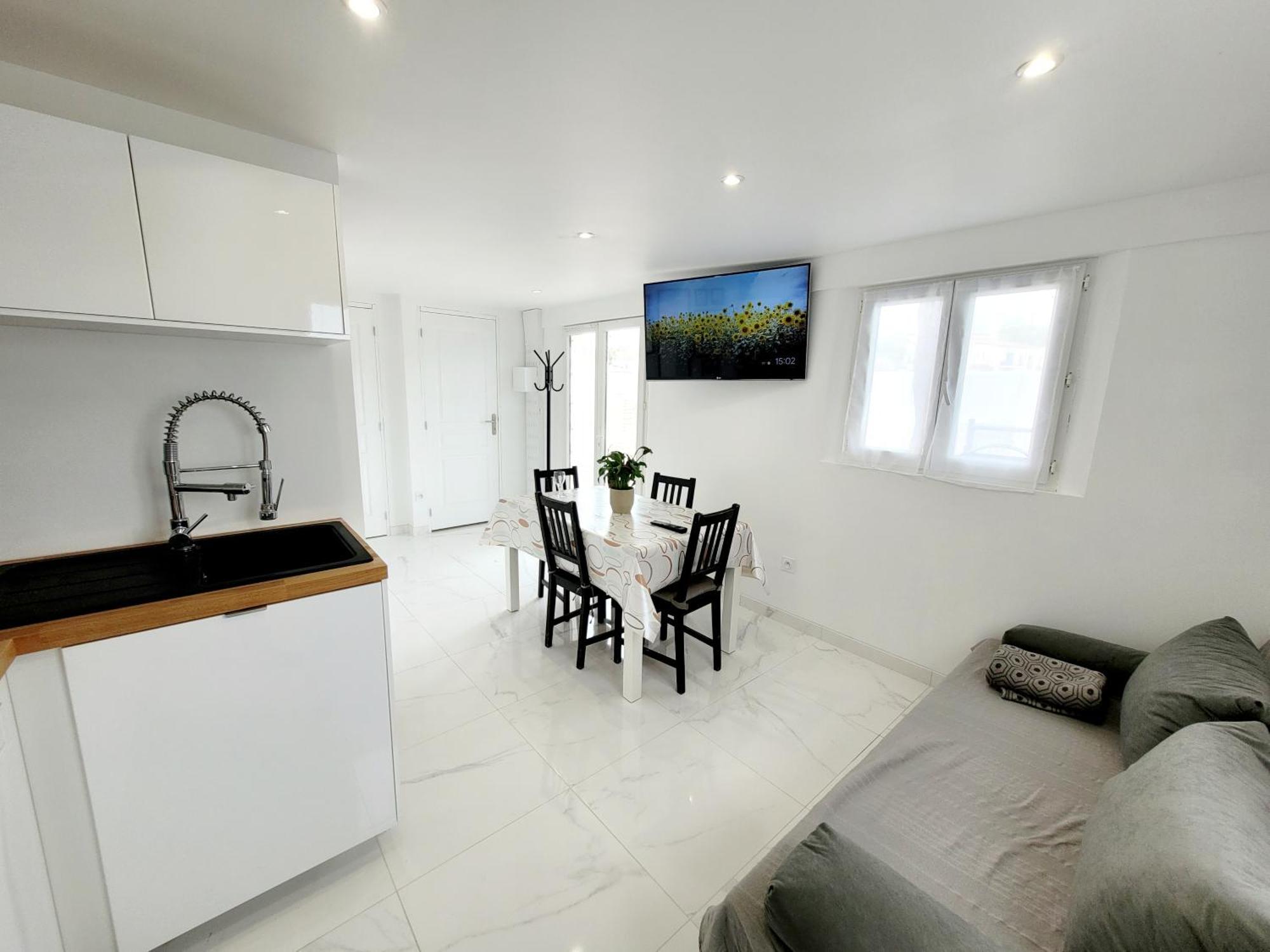 Logement Independant "Les Coquelicots", Terrasse Proche Des Plages Et Montpellier Juvignac Dış mekan fotoğraf